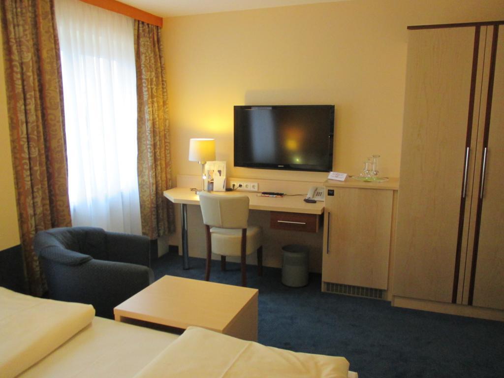 Hotel Apollo Garni Regensburg Eksteriør bilde